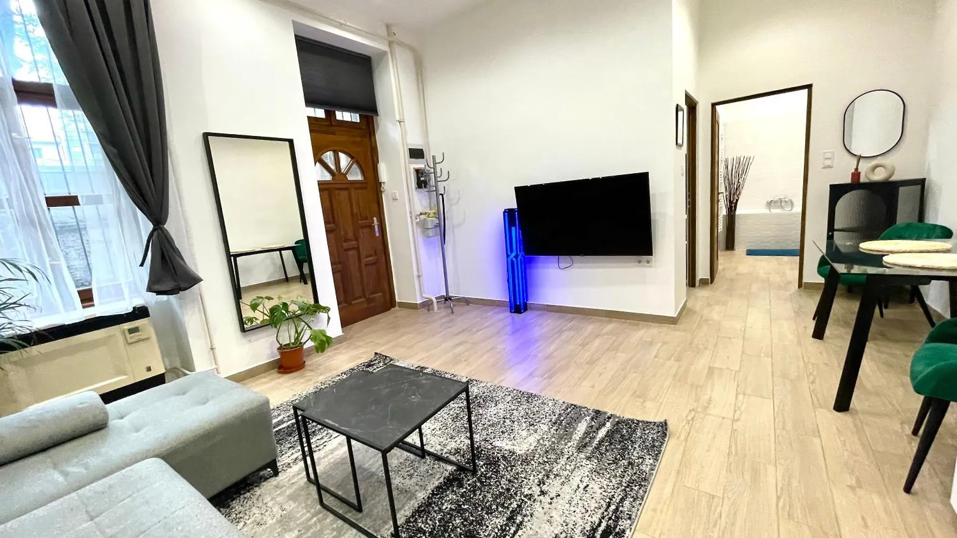 Smart Home Near The Westend City Center Budapest 0*,  Hungary