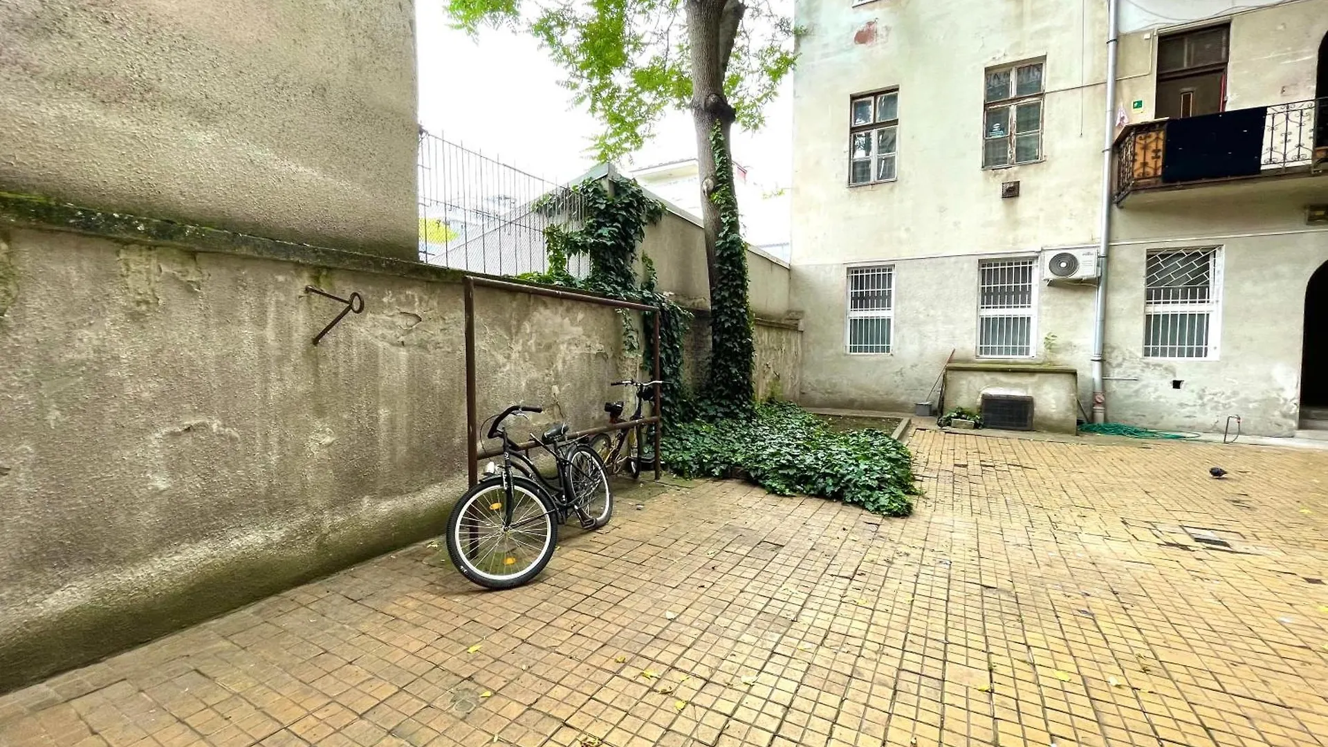 Smart Home Near The Westend City Center Budapest Apartment